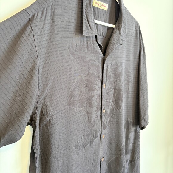 Tommy Bahama Button Down Camp Shirt Hawaiian Tropical Party Black Men's XL - Picture 5 of 10